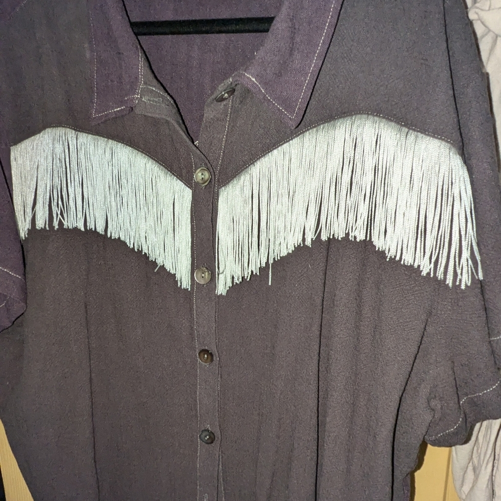 Fashion brand company Pammy linen fringe top
